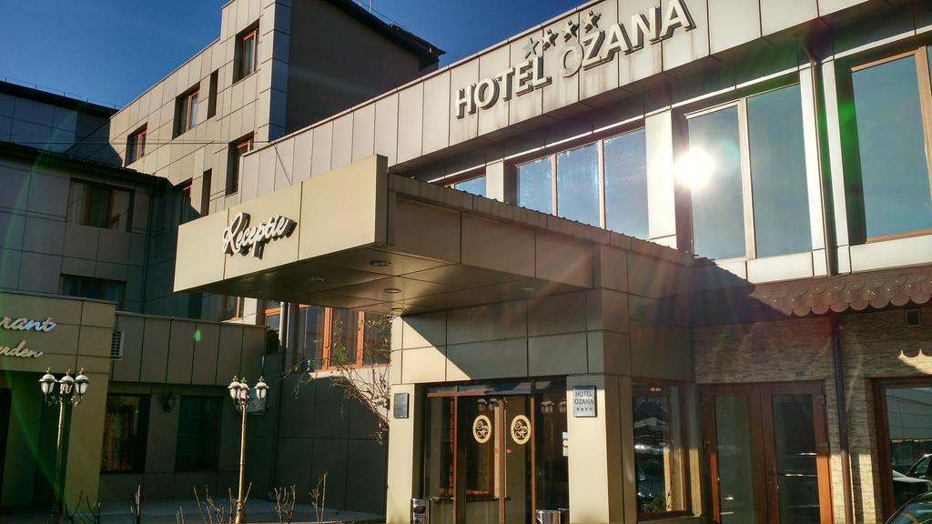 Hotel Ozana Bistrita  Exterior photo